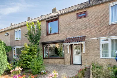 Tussenwoning te koop: Viandenstraat 9, De Kruiskamp 'S-Hertogenbosch
