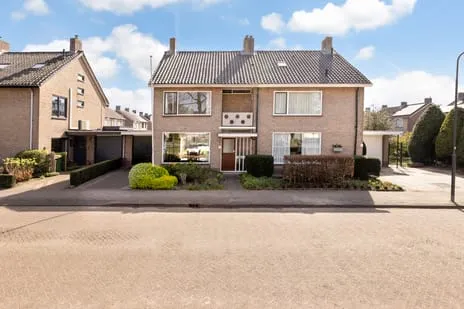 Tussenwoning te koop: Vianendreef 23, Prinsenbeek Prinsenbeek