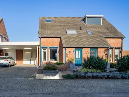 Tussenwoning te koop: Vicarieweg 40, Leunen Leunen