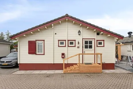 Vrijstaande woning te koop: Vier Heultjes 214, Capelle / Nieuwe Vaart Sprang-Capelle