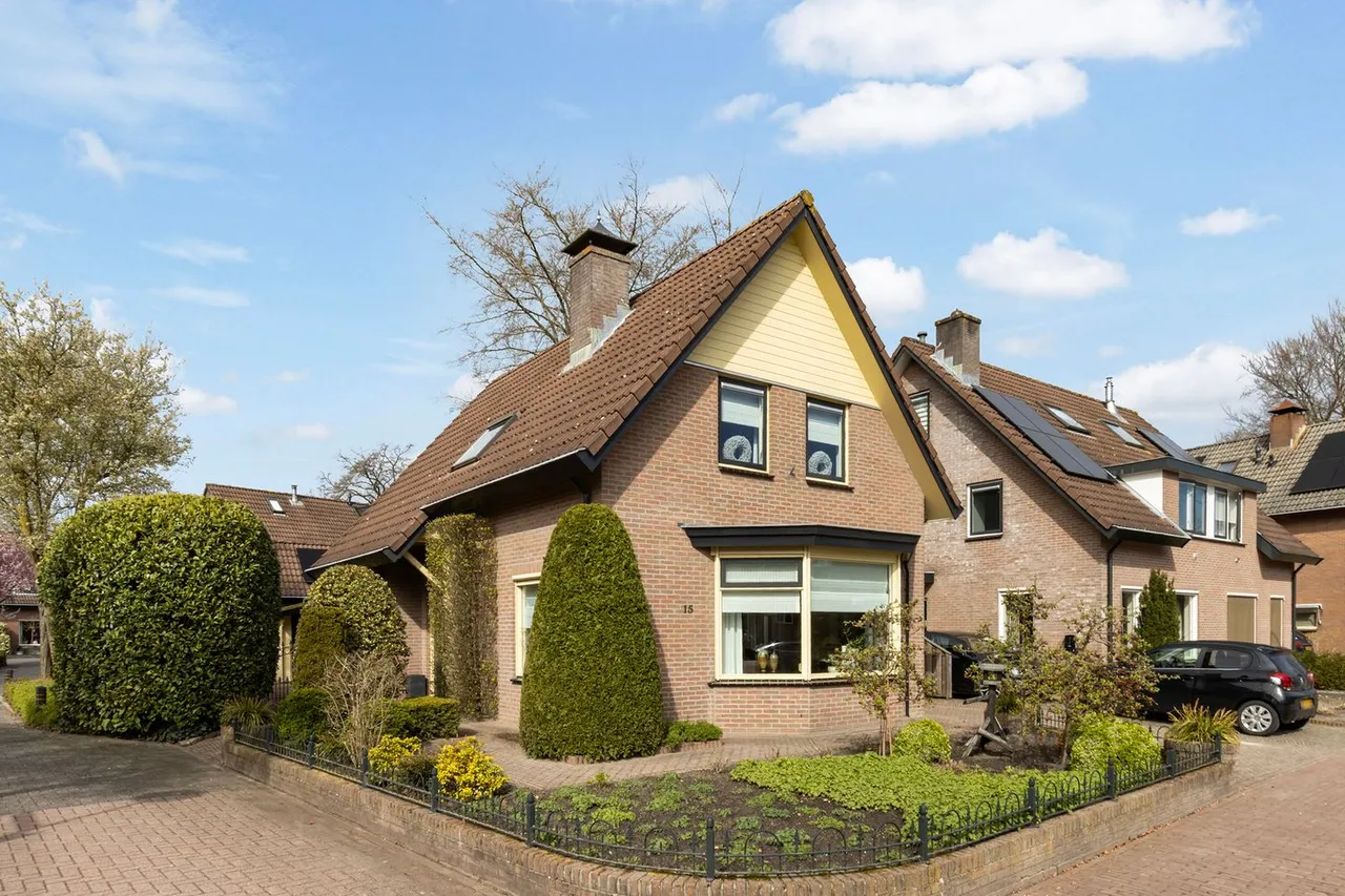 Hoekwoning te koop: Vierhouterweg 15, Elspeet