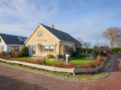 Vrijstaande woning te koop: Vierhuizen 13, Oosterend