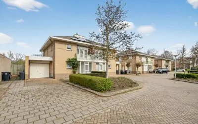 Twee-onder-één-kap te koop: Vierhuysen 29, Buytenstee Diemen
