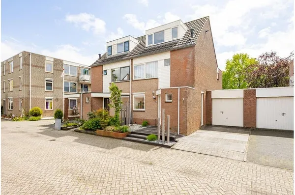 Terraced house for sale: Vierling 4, Giessendam-West Hardinxveld-Giessendam