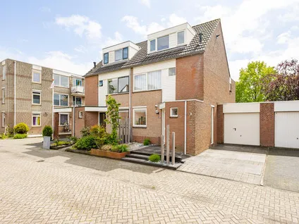 Tussenwoning te koop: Vierling 4, Giessendam-West Hardinxveld-Giessendam