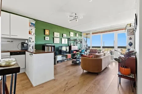 Studio for sale: Vijf Meilaan 160, Gasthuiswijk Leiden
