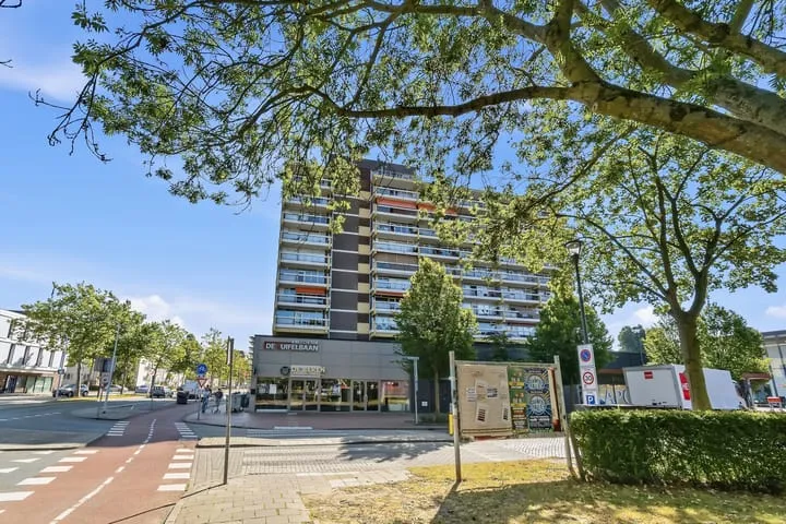 Studio te koop: Vijf Meilaan 52, Gasthuiswijk Leiden
