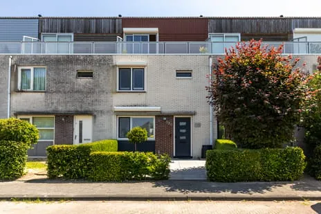 Tussenwoning te koop: Vijfherenlanden 138, Landstrekenwijk Midden Lelystad