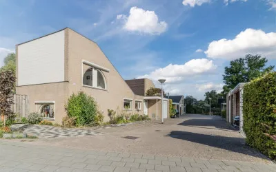 Tussenwoning te koop: Vijverhoef 9, Ooievaarsnest Eindhoven