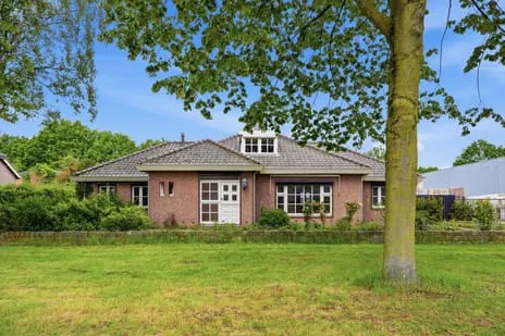 Vrijstaande woning te koop: Vijverlaan 20, Bedrijventerrein Nieuwenweg Wijchen