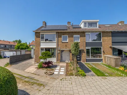 Hoekwoning te koop: Vijverlaan 22, Bomenwijk Waddinxveen