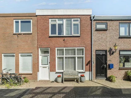 Tussenwoning te koop: Vijzelstraat 74, Visbuurt Den Helder