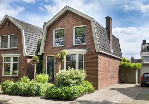 Vrijstaande woning te koop: Vikkerhoekweg 3, Nijverheid Hengelo