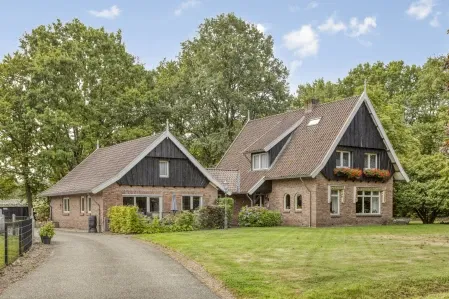 Vrijstaande woning te koop: Vikkerhoekweg 65, Vikkerhoek Hengelo