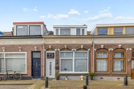 Tussenwoning te koop: Villastraat 76, Singelkwartier Schiedam