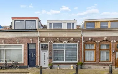 Tussenwoning te koop: Villastraat 76, Singelkwartier Schiedam