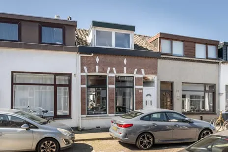 Tussenwoning te koop: Villastraat 96, Singelkwartier Schiedam