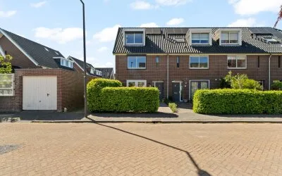 Hoekwoning te koop: Vilmos Huszárstraat 27, Nesselande Rotterdam