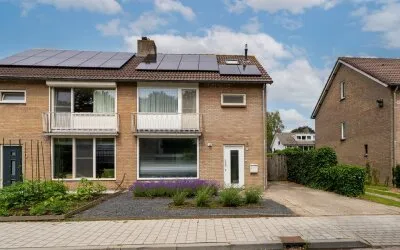 Twee-onder-één-kap te koop: Vincent van Goghlaan 26, Rauwbraken Berkel-Enschot
