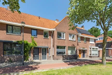 Tussenwoning te koop: Vincent van Goghstraat 8, Haagpoort Breda