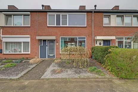 Tussenwoning te koop: Vincent van Goghstraat 20, Bergen (Li)