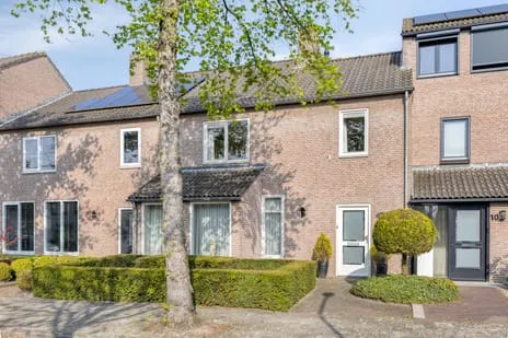 Tussenwoning te koop: Vincent van Goghstraat 8, Veghel