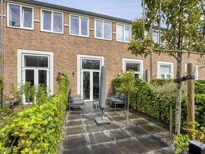 Tussenwoning te koop: Vincentiushof 31, Sander-Banken 1 Etten-Leur