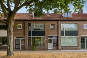 Tussenwoning te koop: Vingerhoed 31, Breda