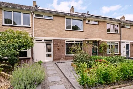 Tussenwoning te koop: Vinkelaan 235, Binderen Helmond