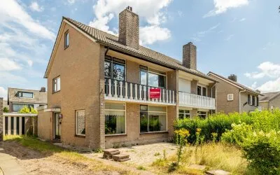 Twee-onder-één-kap te koop: Vinkenbos 25, Ulvenhout Ulvenhout