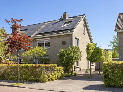 Twee-onder-één-kap te koop: Vinkenbos 41, Ulvenhout Ulvenhout