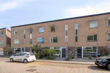 Tussenwoning te koop: Vinkenbroek 125, De Keen Etten-Leur