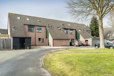 Tussenwoning te koop: Vinkenveld 32, Emmen