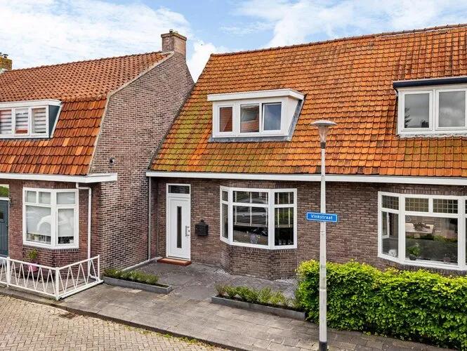 Tussenwoning te koop: Vinkstraat 25, Vogelwijk Leeuwarden