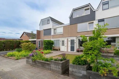 Tussenwoning te koop: Violenstraat 11, Winsum Noord - West Winsum (Gr)