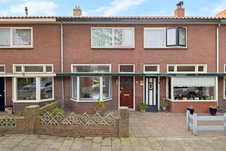 Tussenwoning te koop: Violenstraat 44, Tuindorp-West Den Helder