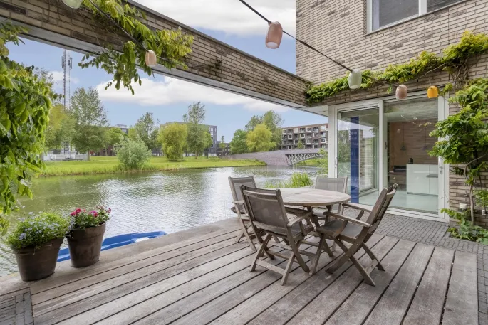 Vrijstaande woning te koop: Violette Corneliushof 10, Ed Pelsterparkbuurt Amsterdam