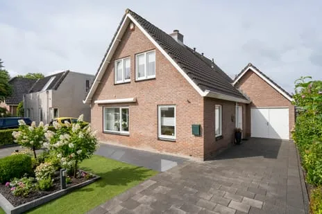 Vrijstaande woning te koop: Violierlaan 60, Florabuurt Leerdam