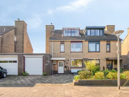 Tussenwoning te koop: Viool 66, De Lier West De Lier
