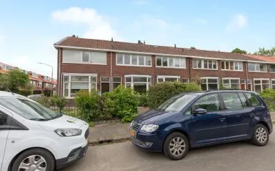 Tussenwoning te koop: Viottakade 70, Viottakade en omgeving Dordrecht