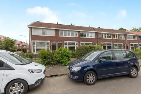 Tussenwoning te koop: Viottakade 70, Viottakade en omgeving Dordrecht