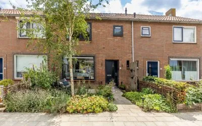 Tussenwoning te koop: Viskilstraat 22, Strijen Buitengebied Mookhoek