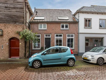 Tussenwoning te koop: Vissersdijk 4, Woudrichem noord Woudrichem