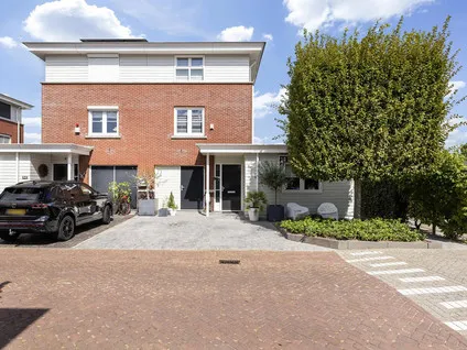 Hoekwoning te koop: Visserstuin 100, Vissersdijk-Oost Dordrecht