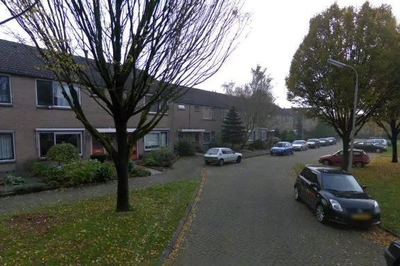 Tussenwoning te huur: Vivaldistraat 18, West 2 Dongen