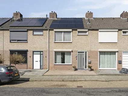 Tussenwoning te koop: Viënnahof 8, Daalhof Maastricht