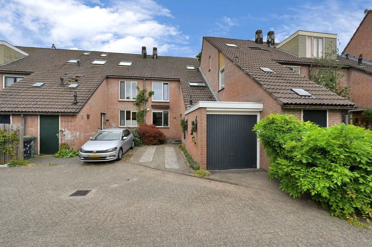 Tussenwoning te koop: Vlasakker 17, Zoetermeer