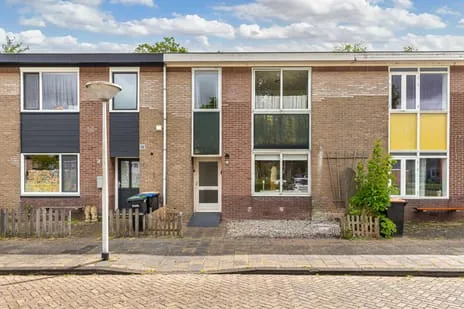Tussenwoning te koop: Vlashof 23, Nagele-woonkern Nagele