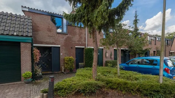 Tussenwoning te huur: Vlaskamp 22, Voorhof Leiderdorp