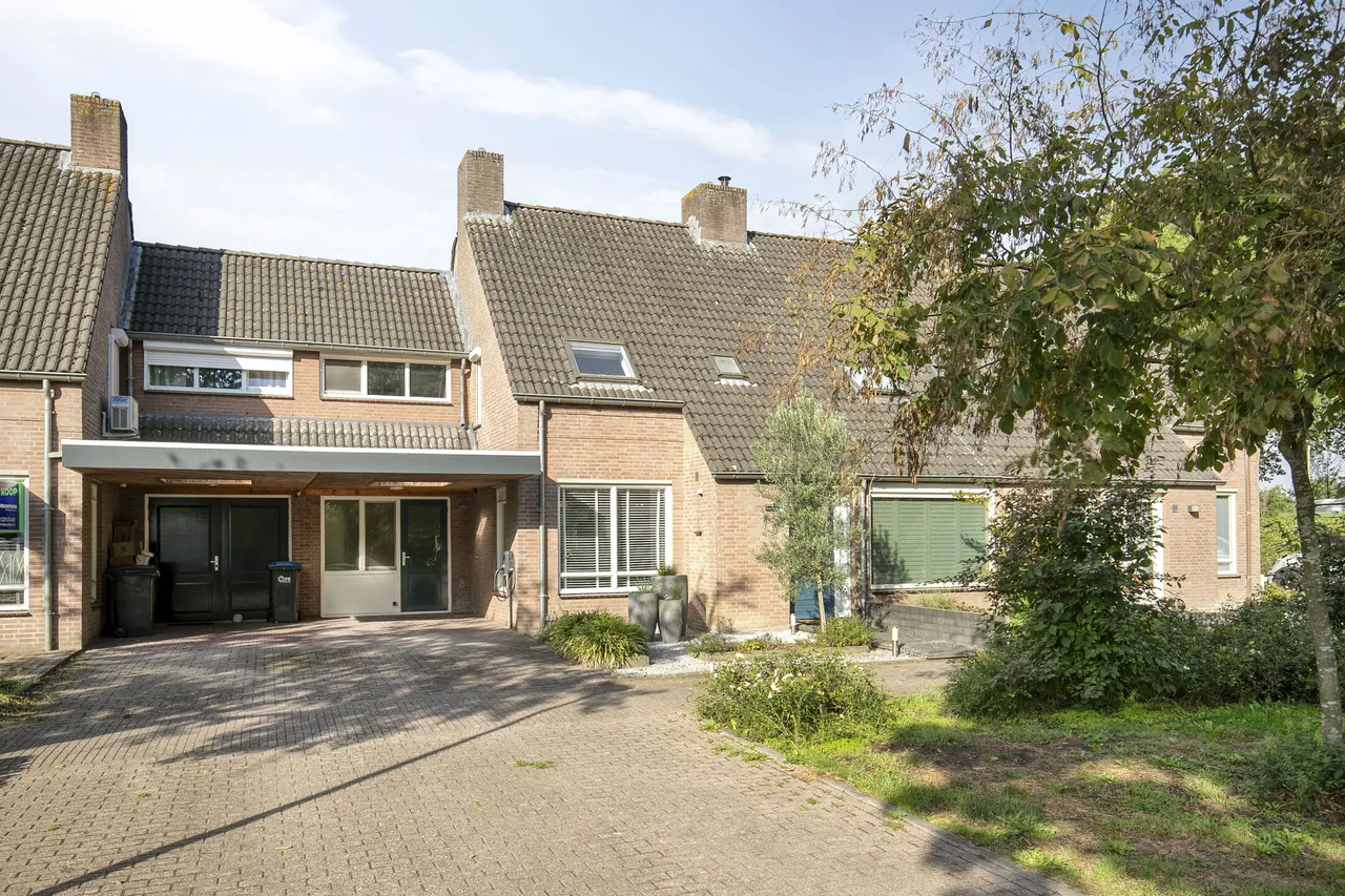 Tussenwoning te koop: Vlasserwei 35, Valkenswaard